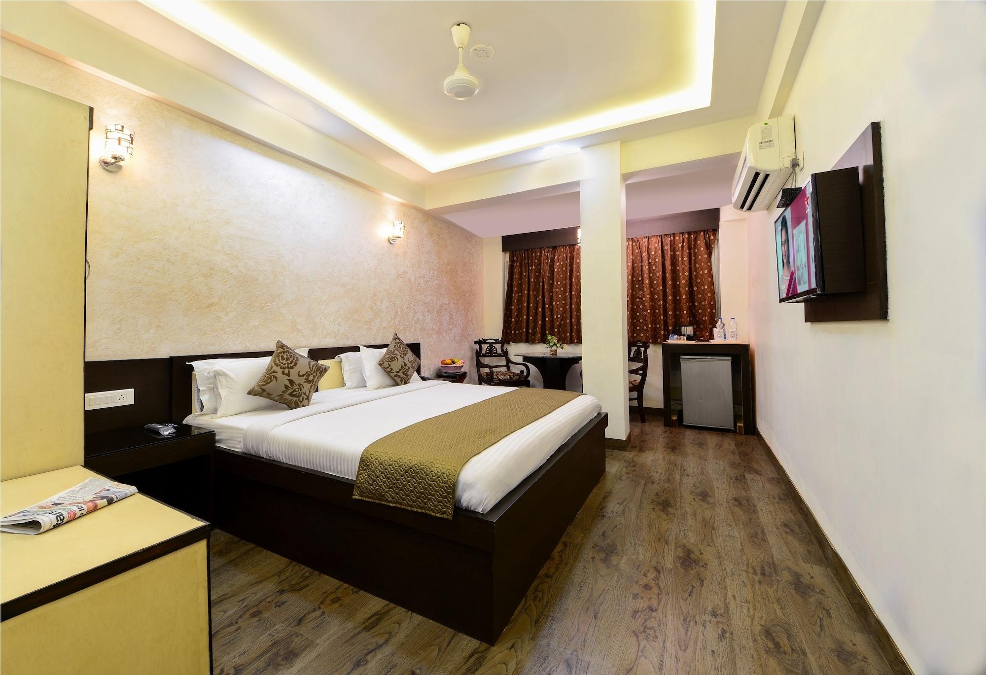 Hotel Ashish Palace Агра Екстериор снимка